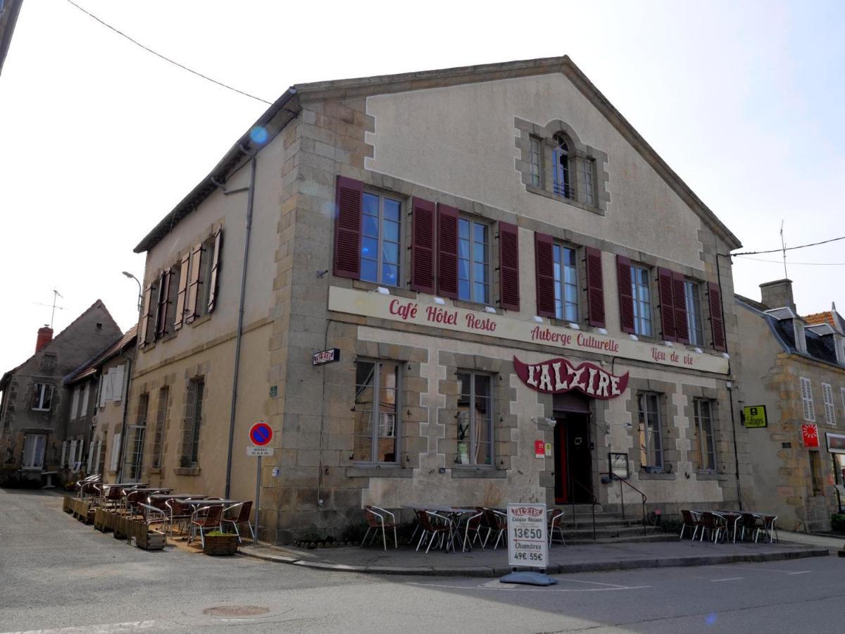 L'Alzire - Logis Auberge Culturelle Jarnages Exterior photo